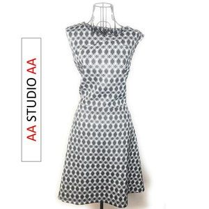 Black & Tan Sleeveless Geometric Print Dress